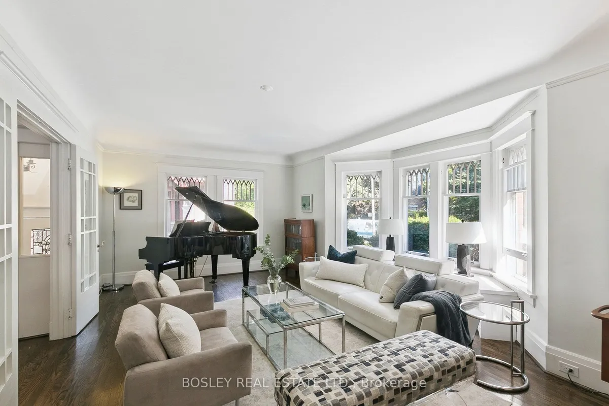 52 Rowanwood Avenue, ON M4W 1Y7