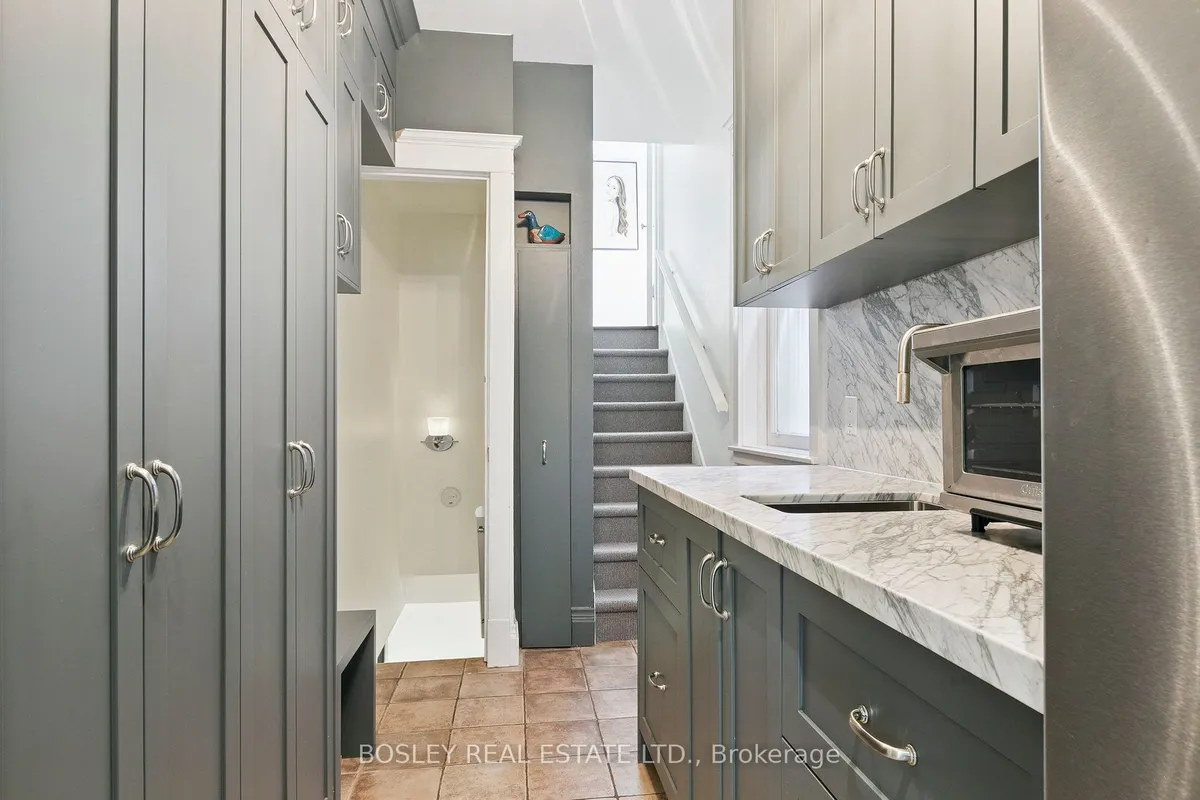 52 Rowanwood Avenue, ON M4W 1Y7