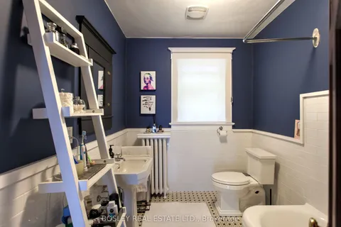 357 Roehampton Avenue, ON M4P 1S3