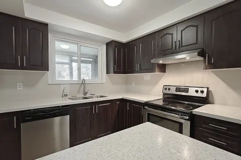 182 mcnicoll Avenue, ON M2N 3K7