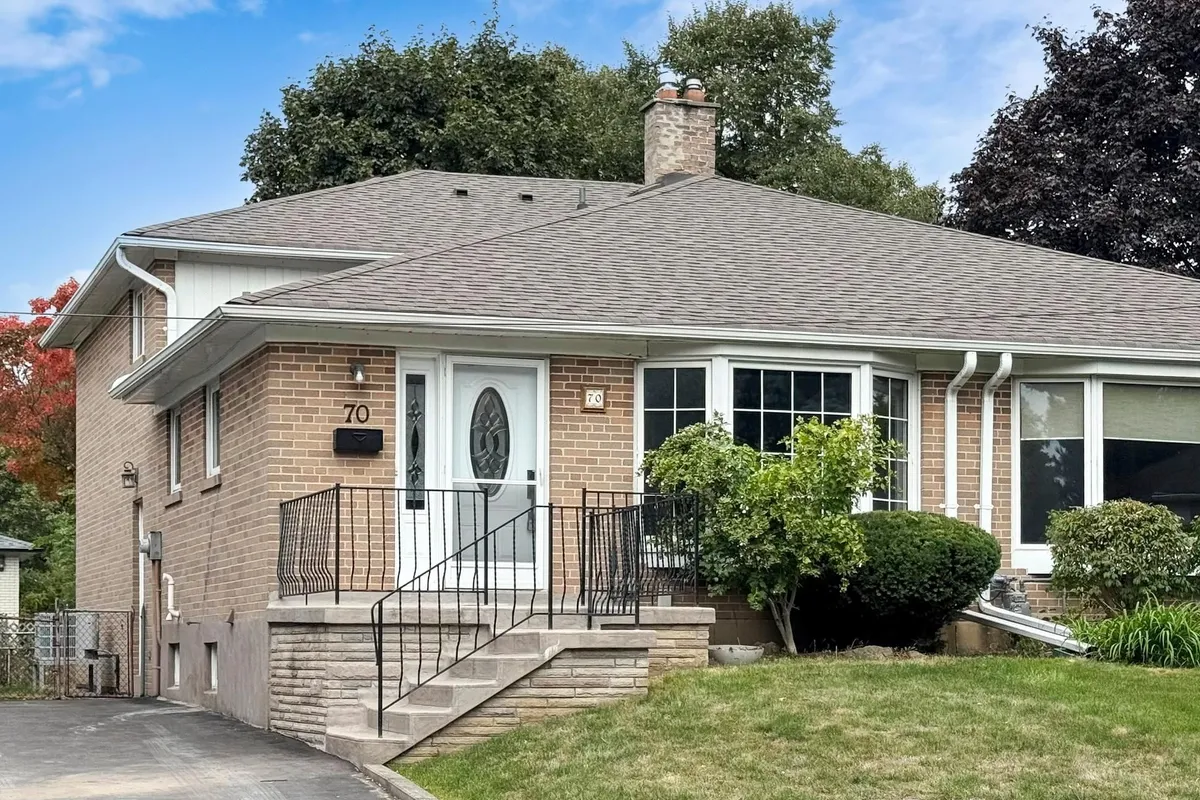 70 Crossbow Crescent, ON M2J 3M4