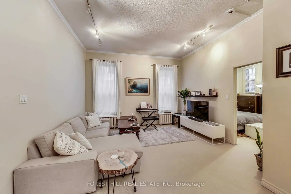 72 Walmer Road, ON M5R 2X7