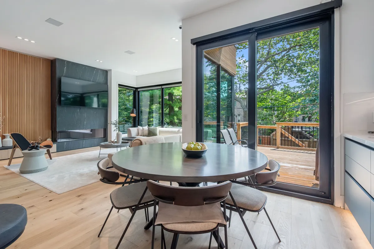 585 Bedford park Avenue, ON M5M 1K4