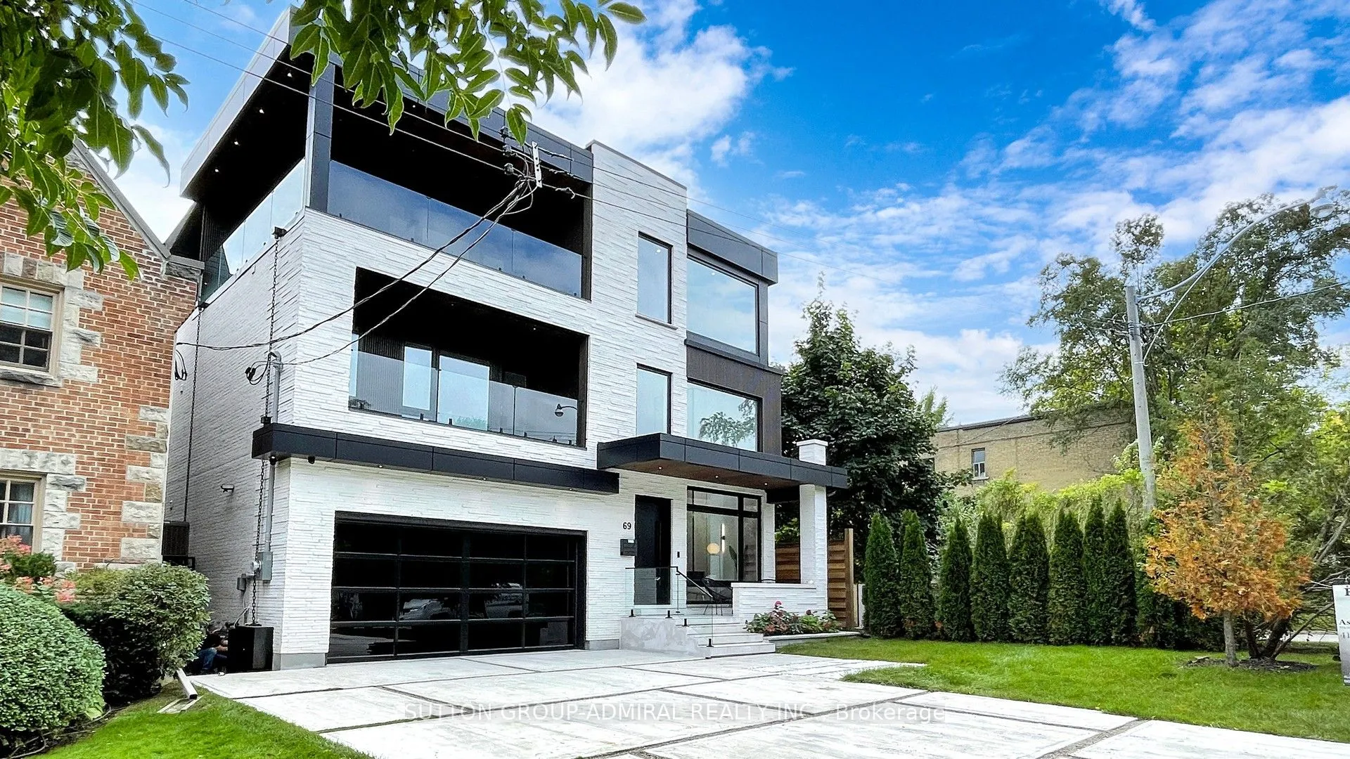 69 Elderwood Drive, ON M5P 1X5