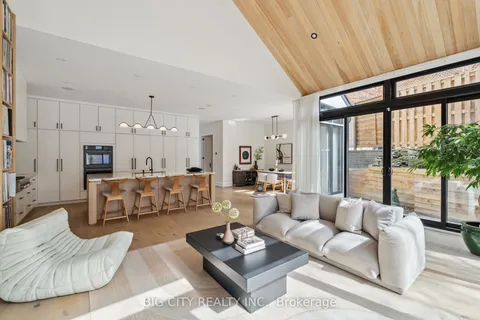 75 Lawrence Crescent, ON M4N 1N3