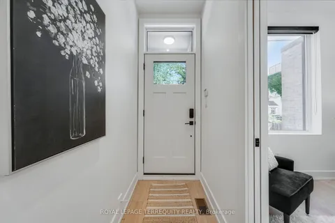 2 Glasgow Street, ON M5T 2B9