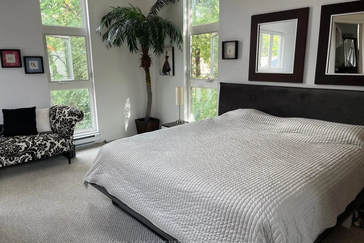 90 Berkinshaw Crescent, ON M3B 2T2