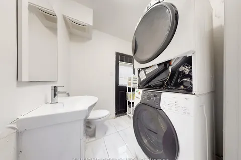 61 Talbot Road, ON M2M 1S1