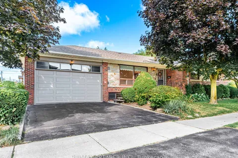 150 Codsell Avenue, ON M3H 3W6