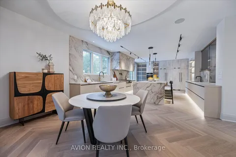 72 Lord Seaton Road, ON M2P 1K5