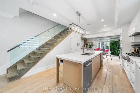 3062 Bayview Avenue, ON M2M 3R7