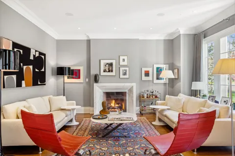 33 Bayview Wood, ON M4N 1R8