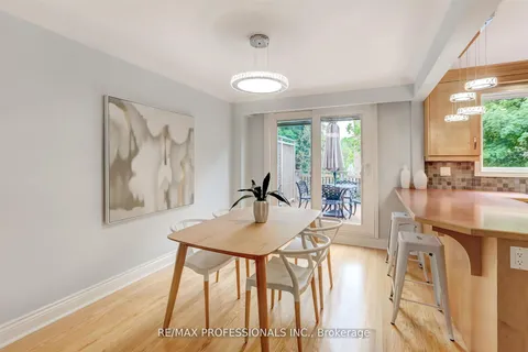 30 Tobruk Crescent, ON M2M 3B4