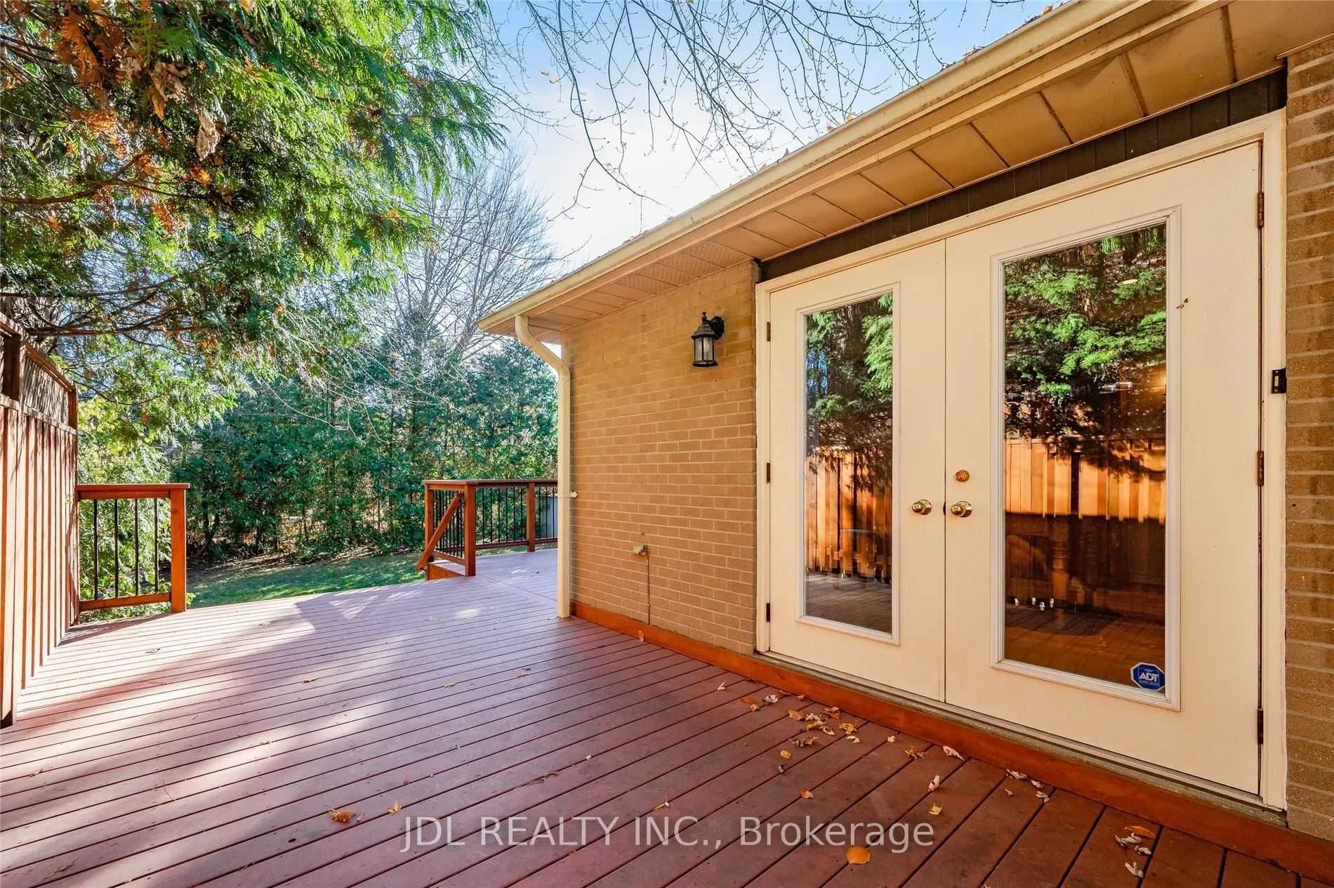 87 Munro Boulevard, ON M2P 1C5