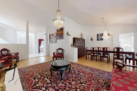 21 Banbury Road, ON M3B 2K5