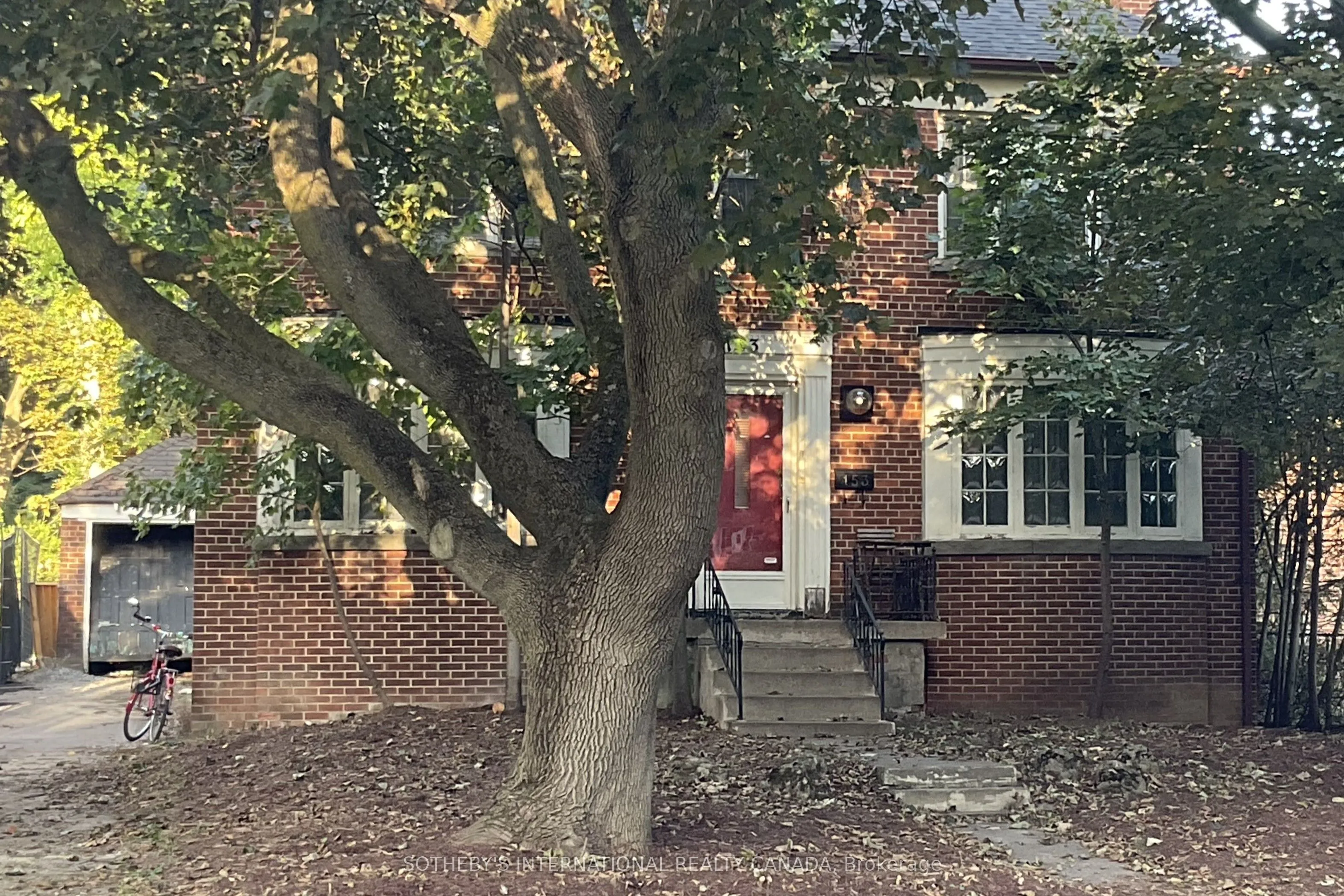 153 Glen Cedar Road, ON M6C 3G6