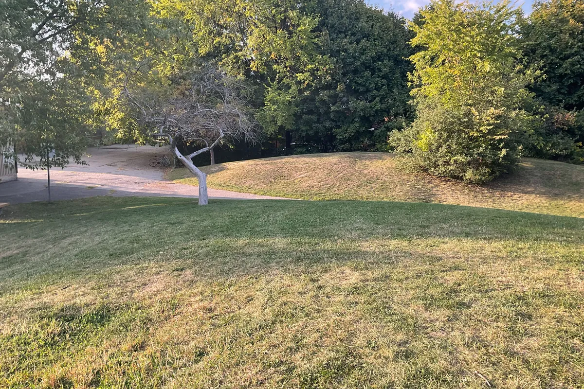 153 Glen Cedar Road, ON M6C 3G6