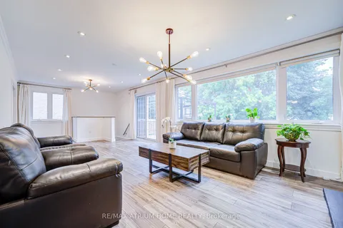 293 Poyntz Avenue, ON M2N 1J8