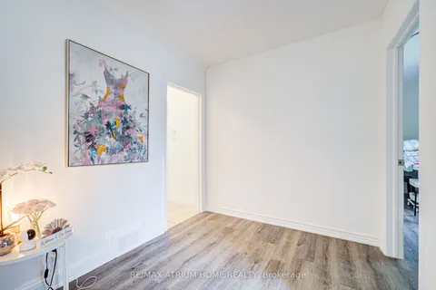 293 Poyntz Avenue, ON M2N 1J8