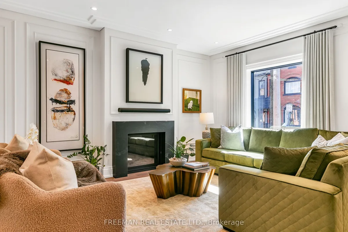 34 Tranby Avenue, ON M5R 1N5