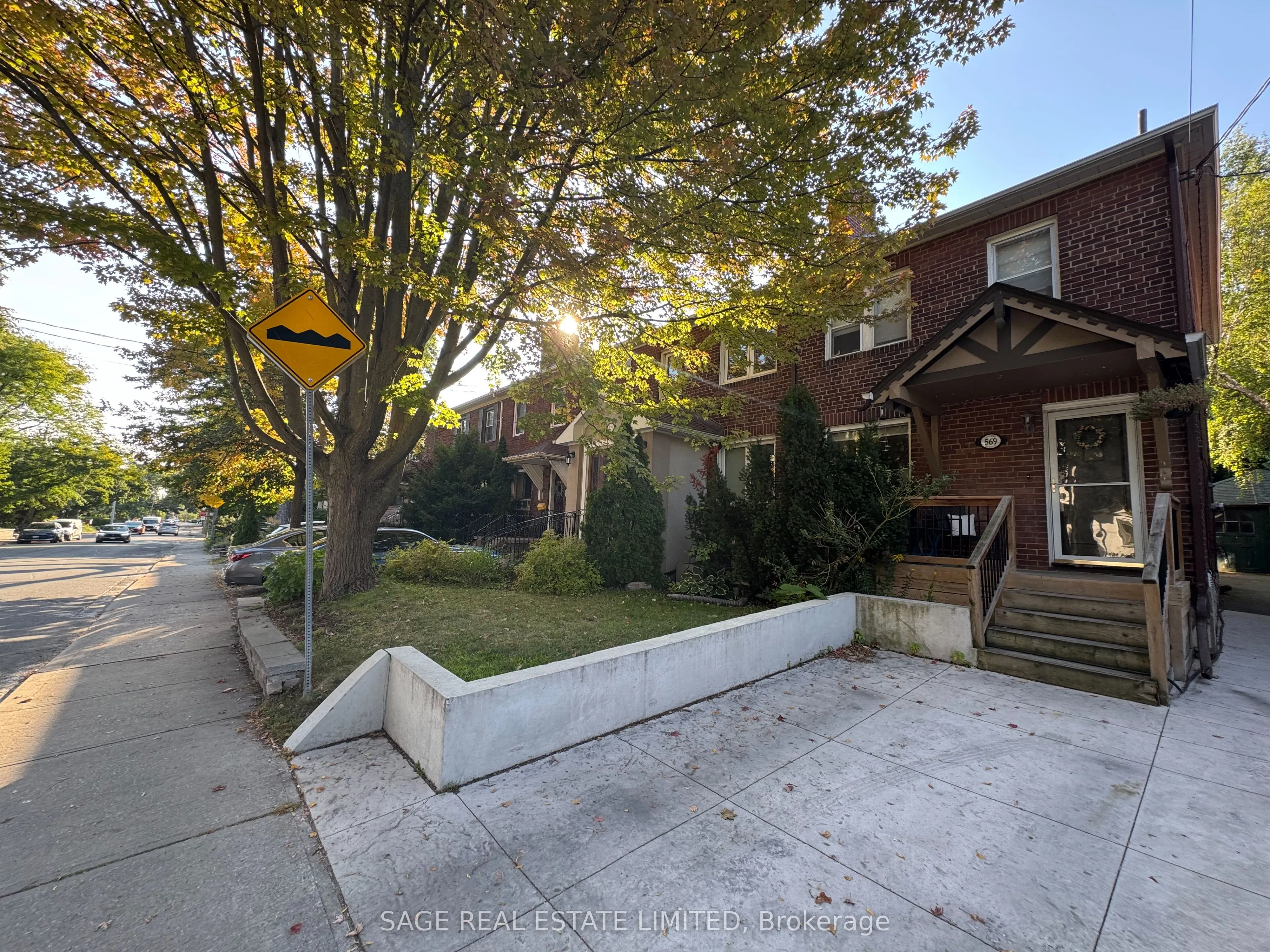 569 Soudan Avenue, ON M4S 1X1