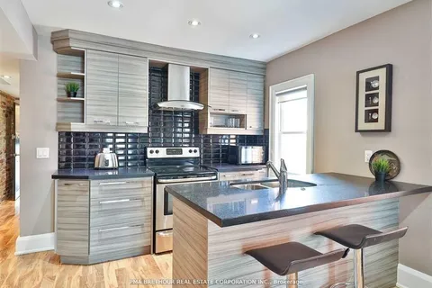 4 Belle Ayre Boulevard, ON M4S 2P7