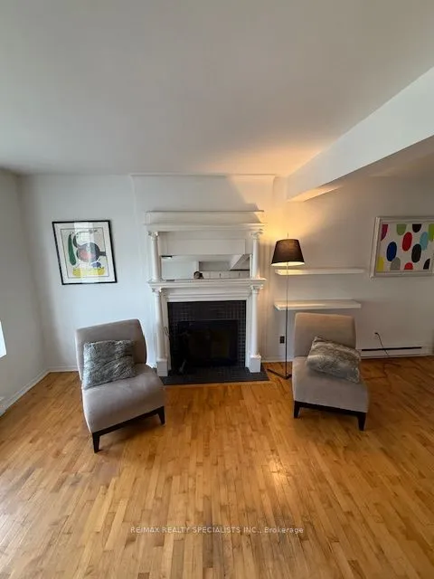 1052 Bathurst Street, ON M5R 3G7