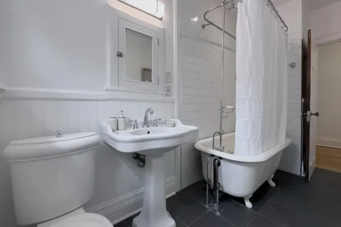 64 Manor Road, ON M4S 1P8