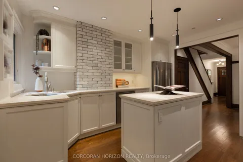 64 Manor Road, ON M4S 1P8