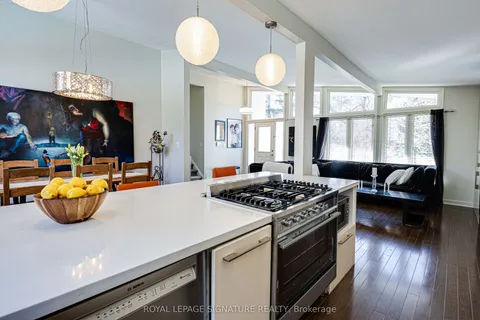 2 Parmbelle Crescent, ON M3A 3G6