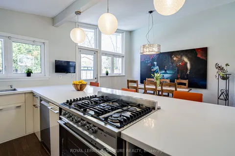 2 Parmbelle Crescent, ON M3A 3G6