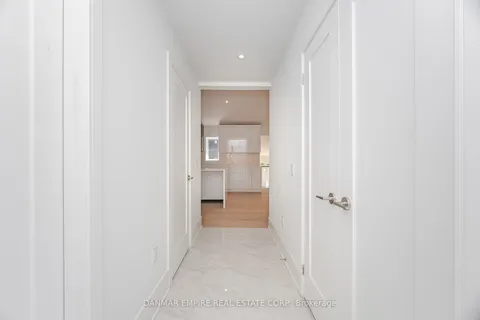 6 Casino Court, ON M3H 5A7