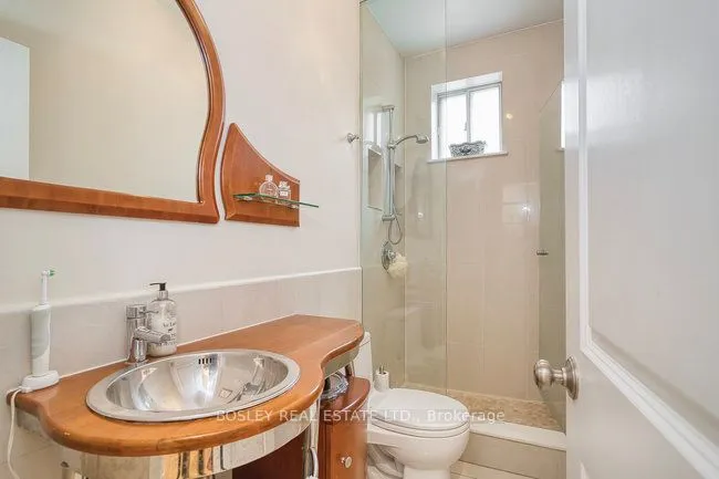 140 Dovercourt Road, ON M6J 3C4