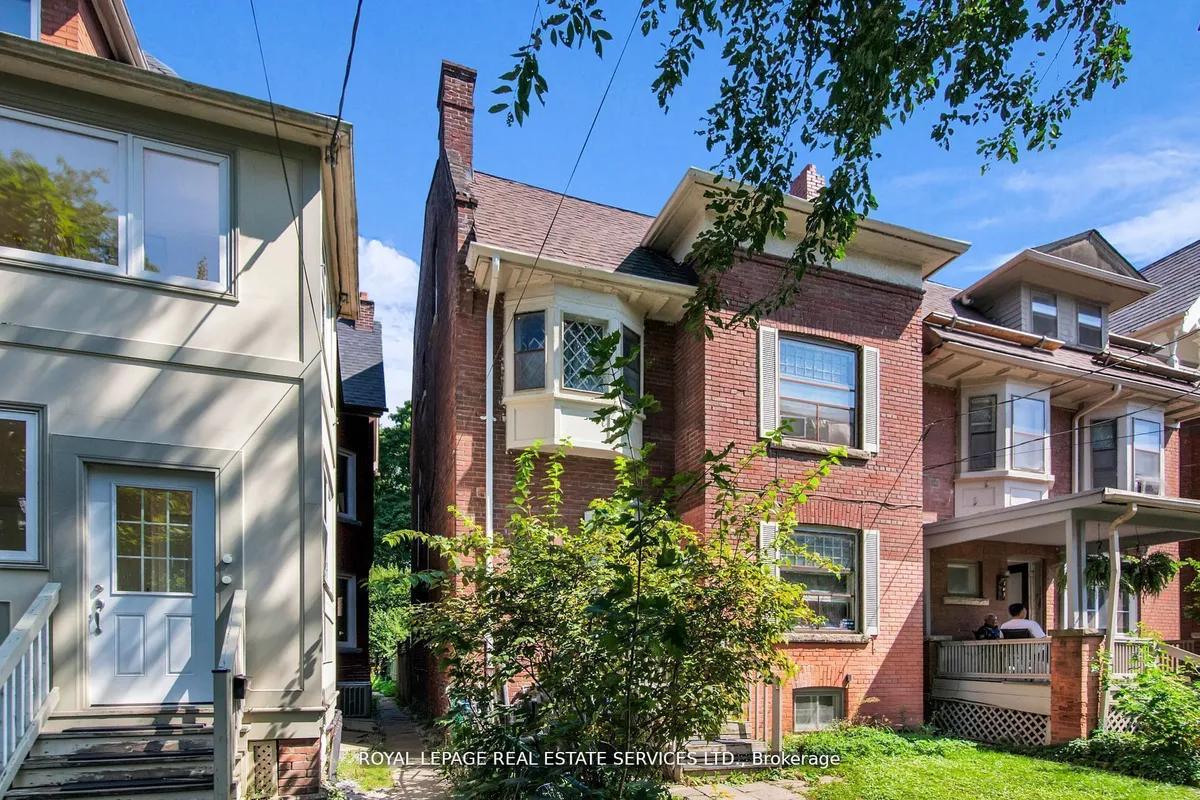 577 Huron Street, ON M5R 2R6