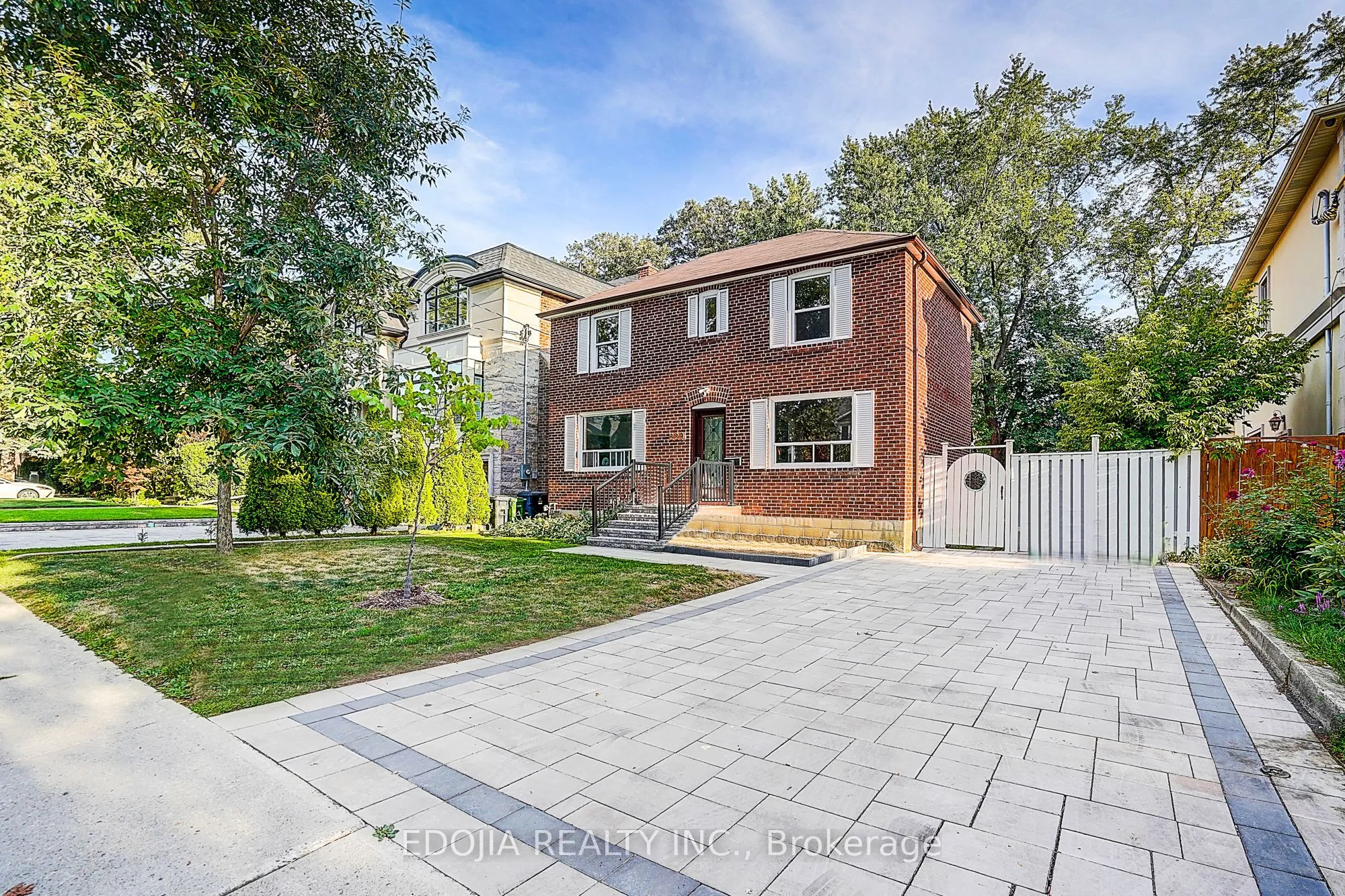 229 Empress Avenue, ON M2N 3V1