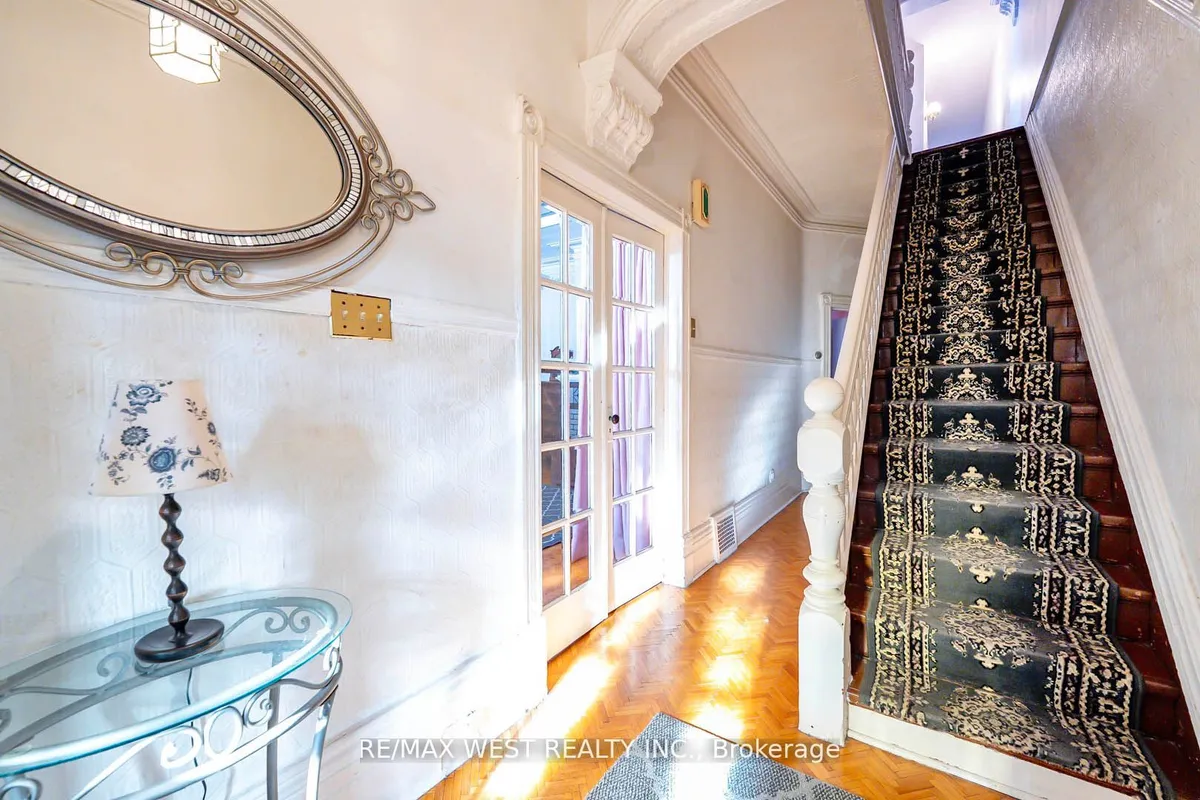 217 Gladstone Avenue, ON M6J 3L5