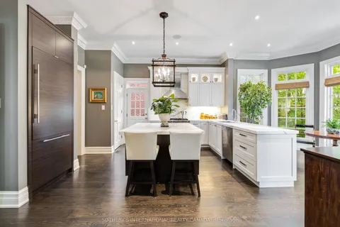 71 Chestnut Park Road, ON M4W 1W7