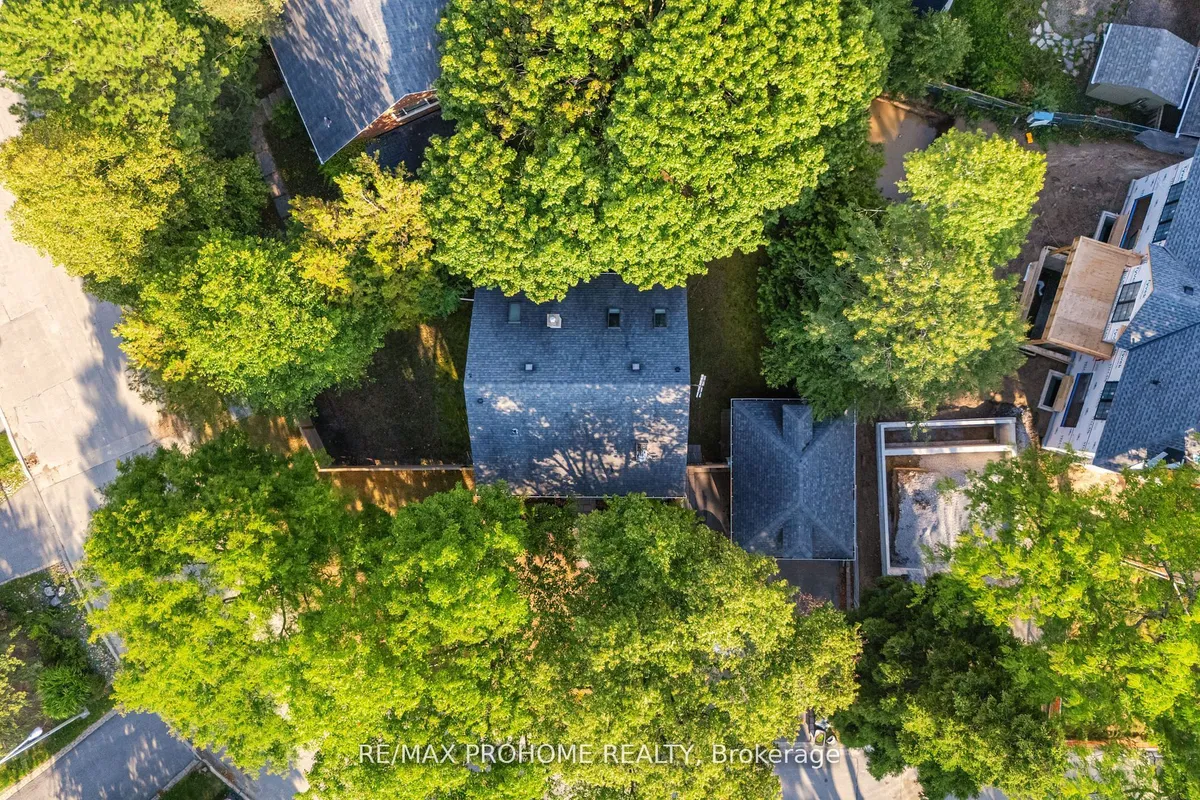 39 Addison Crescent, ON M3B 1K7