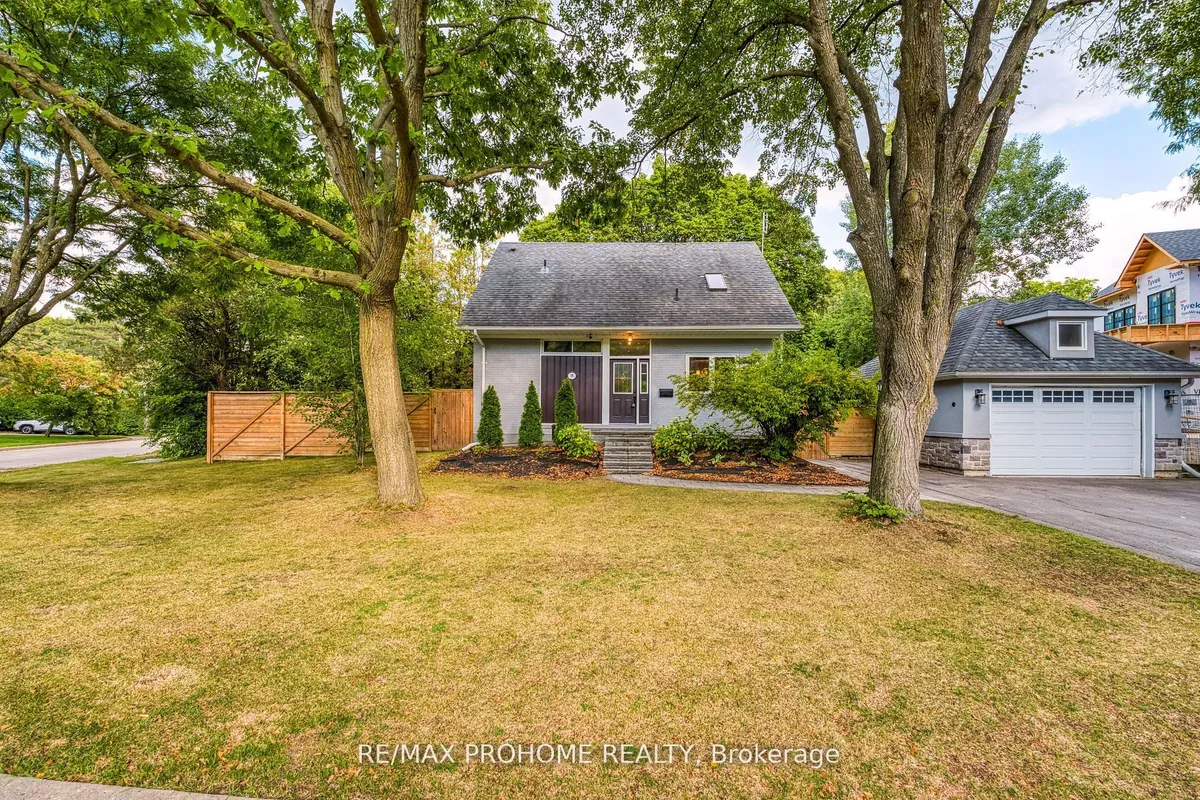 39 Addison Crescent, ON M3B 1K7