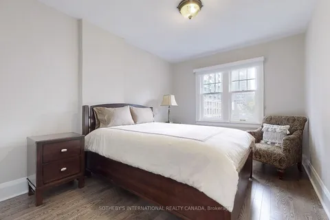 182 Duplex Avenue, ON M5P 2A9