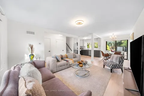 203 Churchill Avenue, ON M2R 1E2