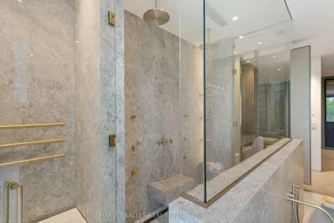 211 Dunvegan Road, ON M5P 2P3