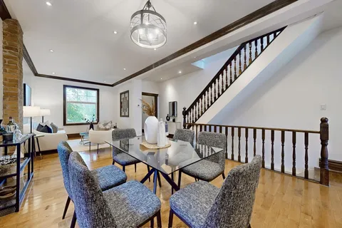 10 Lindsey Avenue, ON M6H 1C9