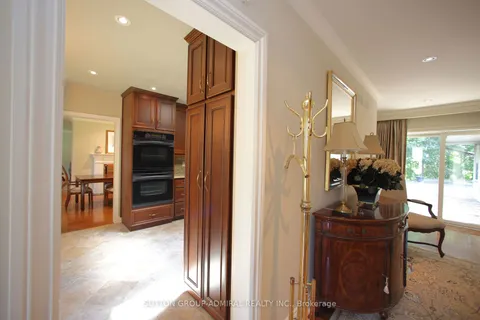 91 Forest Grove Drive, ON M2K 1Z4