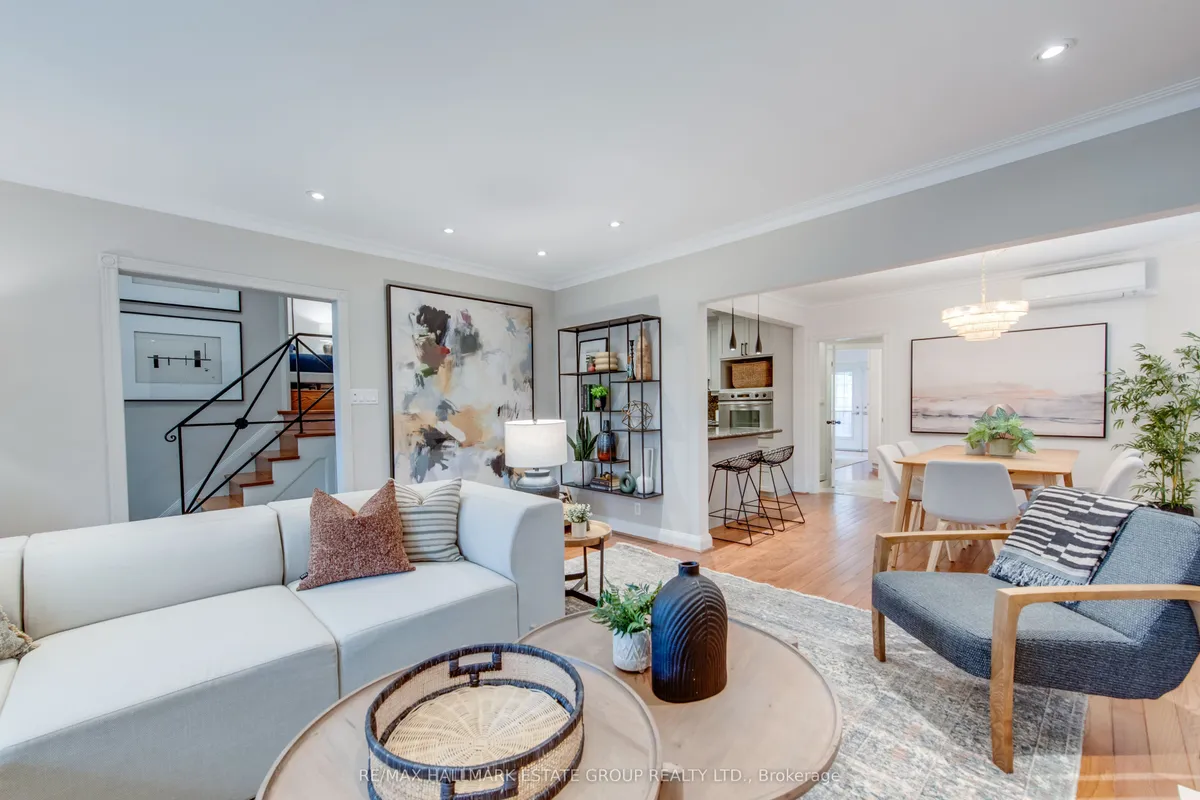 25 Flanders Road, ON M6C 3K5