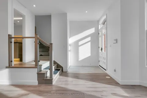 9 Gloucester Street, ON M4Y 1L8