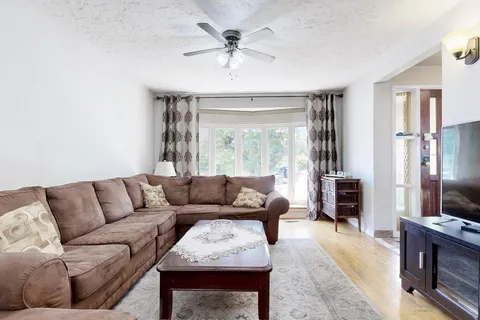 94 Billington Crescent, ON M3A 2G6