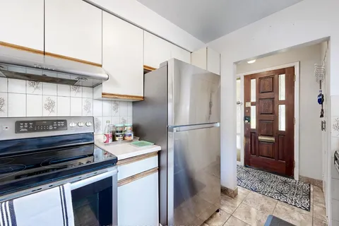 94 Billington Crescent, ON M3A 2G6