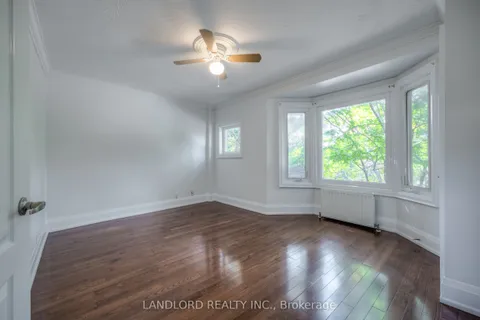 22 Rusholme Park Crescent, ON M6J 2C9