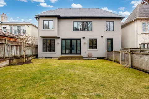 28 Forest Ridge Drive, ON M6B 1H3